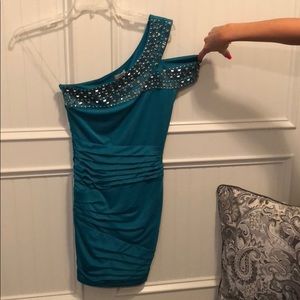 Moving sale! Teal one shoulder ruched dress small